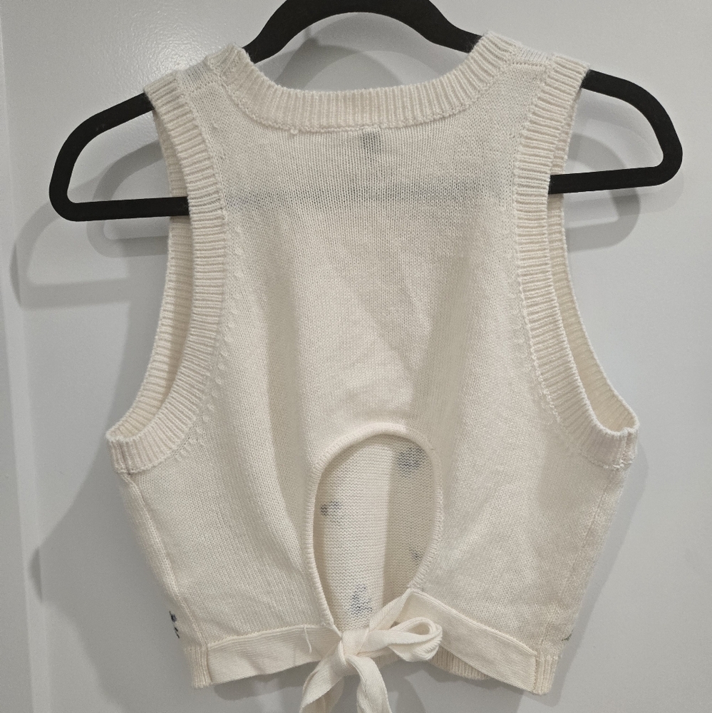 H&M Cream Knit Sleeveless Sweater  EUC - Picture 4 of 7